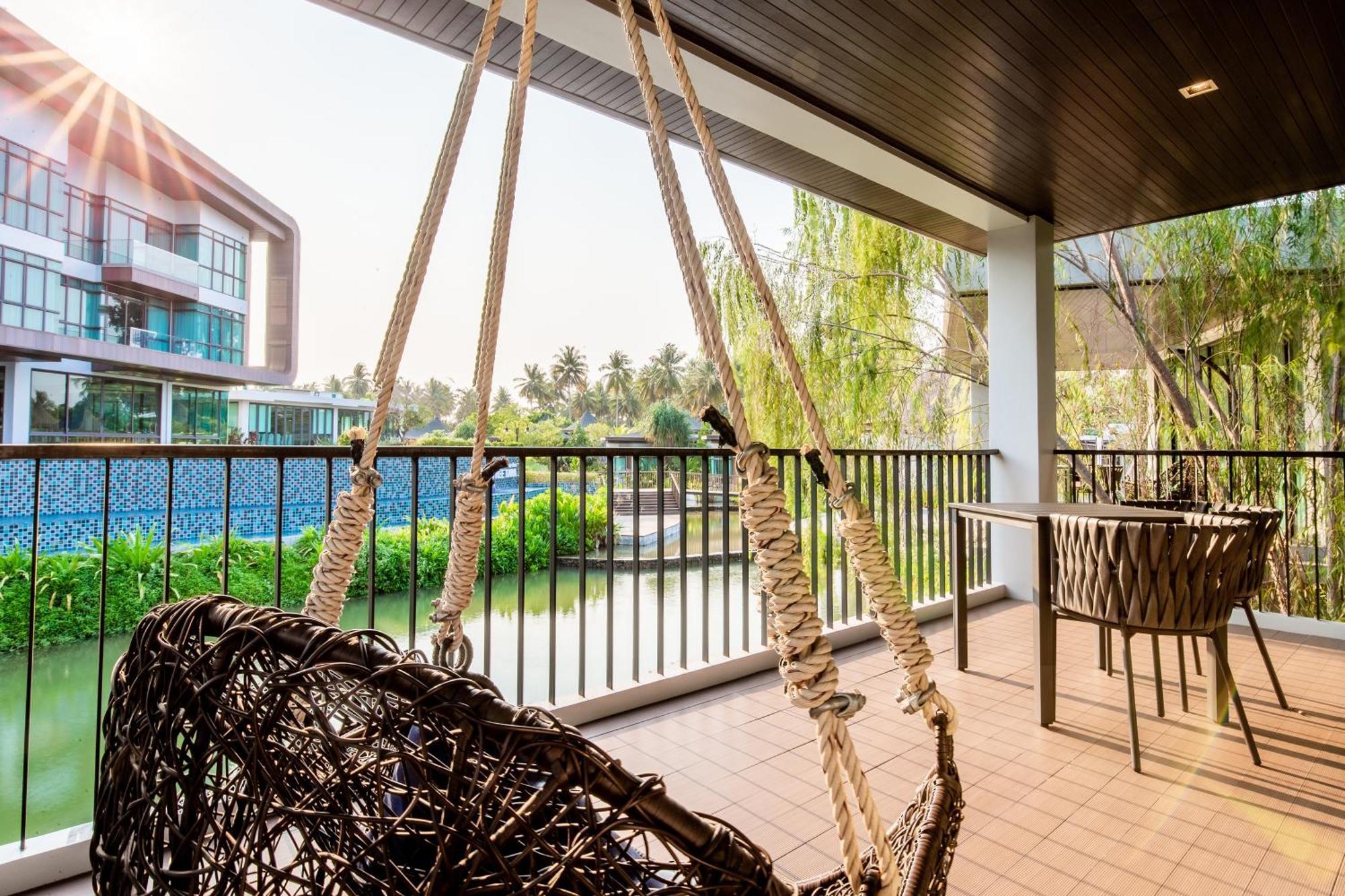 Na Tree Tara Riverside Resort Amphawa Damnoensaduak Ruang foto